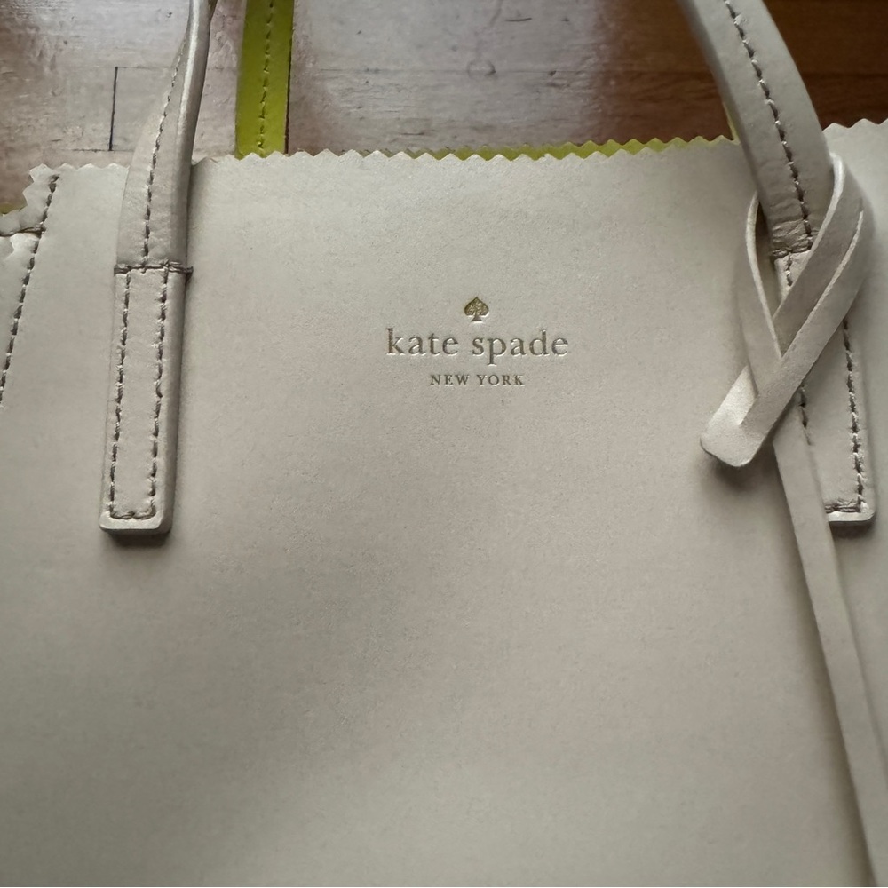 Womens Kate Spade Purse - Picture 4 of 10